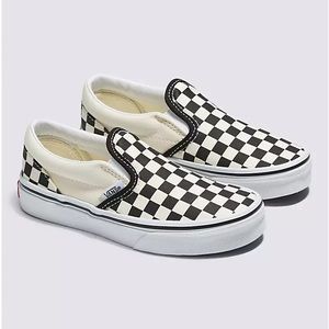 NWT Vans Classic Slip On Checkered Kids Sz 1 Black White Sneakers Casual School.
